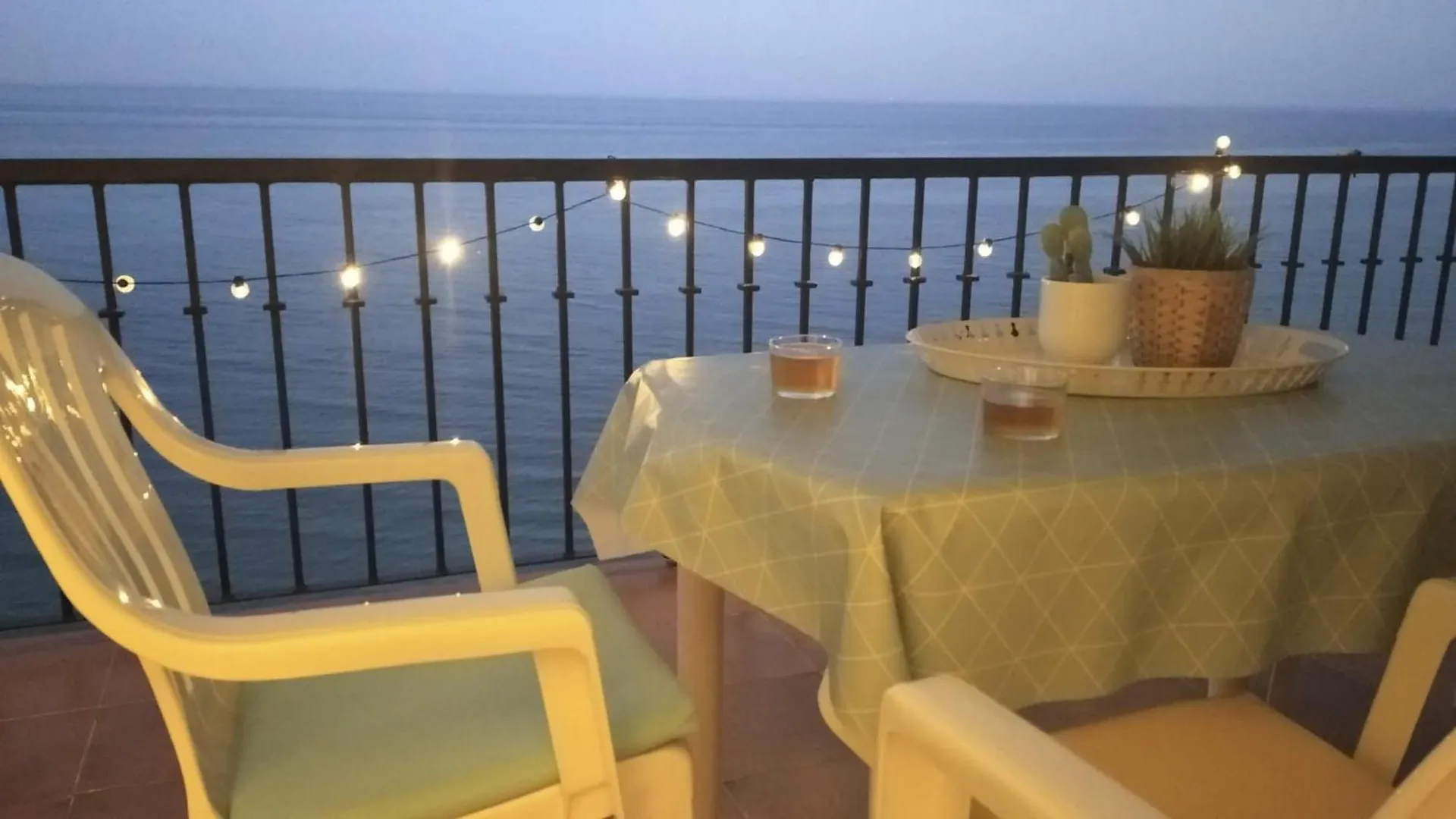 푸엔히롤라 Balcon Sobre El Mar 아파트