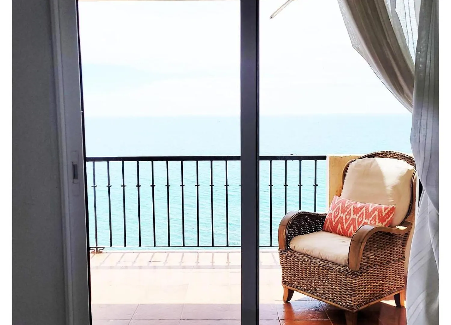 푸엔히롤라 Balcon Sobre El Mar 아파트